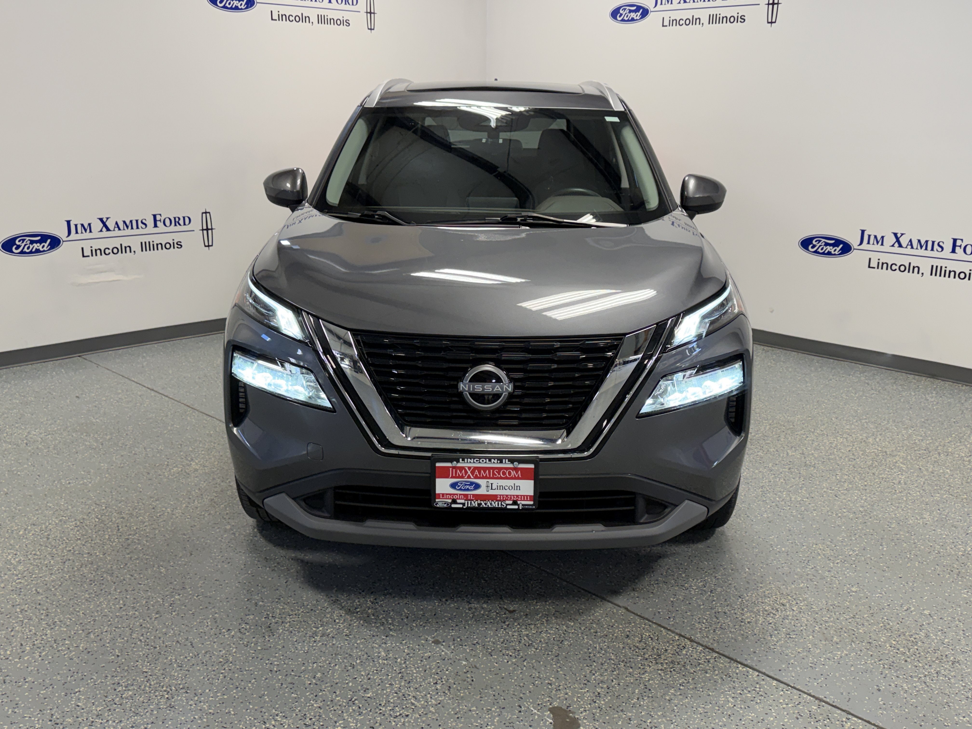 Used 2023 Nissan Rogue SV w/ SV Premium B Package AWD/4WD image 2