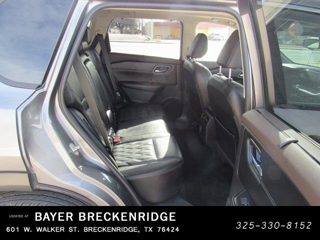 Used 2021 Nissan Rogue Platinum image 12