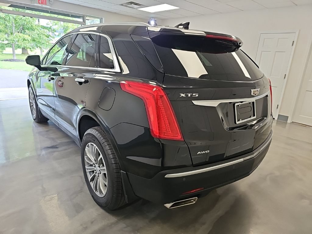 Used 2018 Cadillac XT5 Luxury w/ Driver Awareness Package AWD/4WD image 5