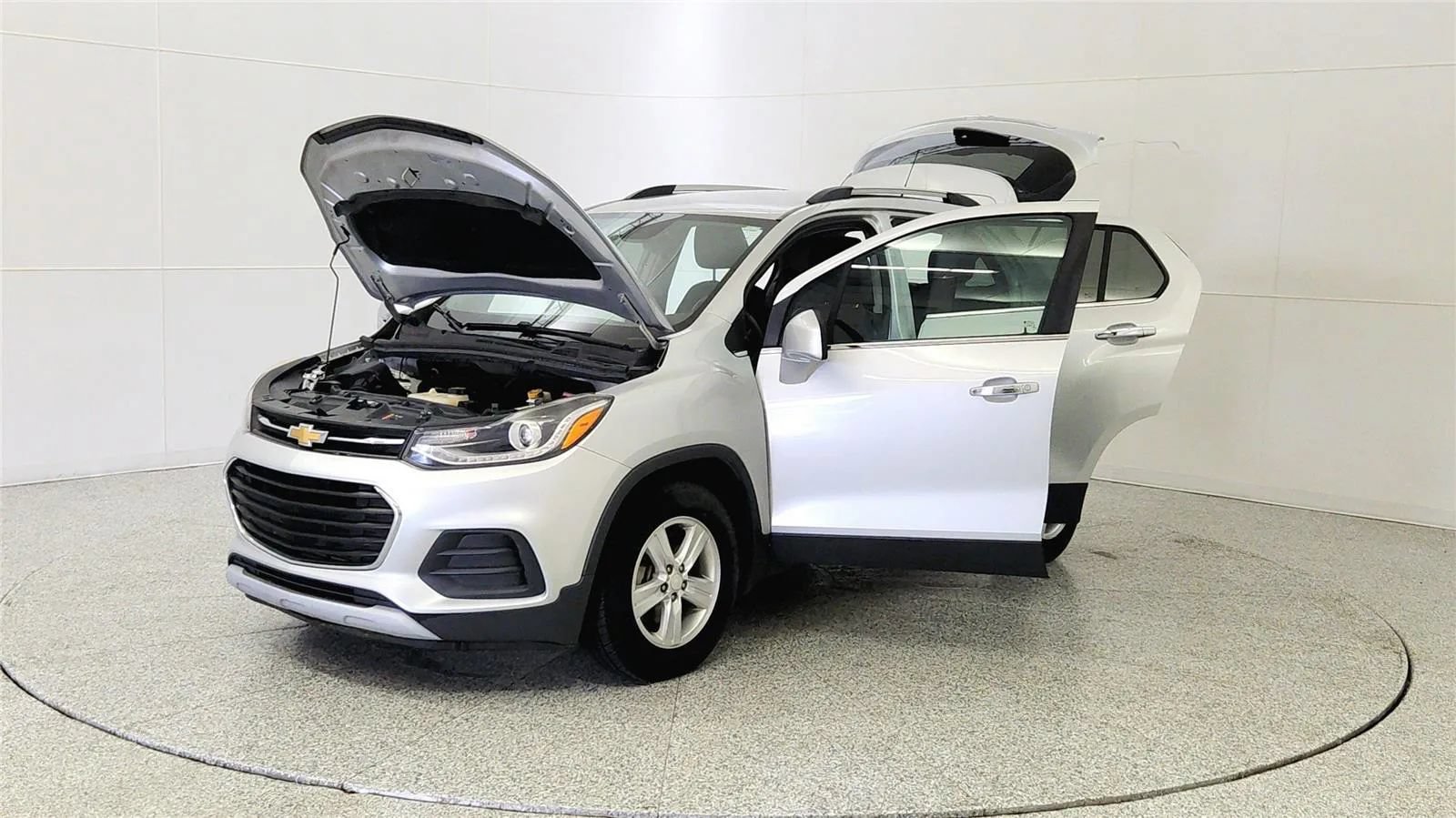 Used 2019 Chevrolet Trax LT w/ Driver Confidence Package FWD image 10