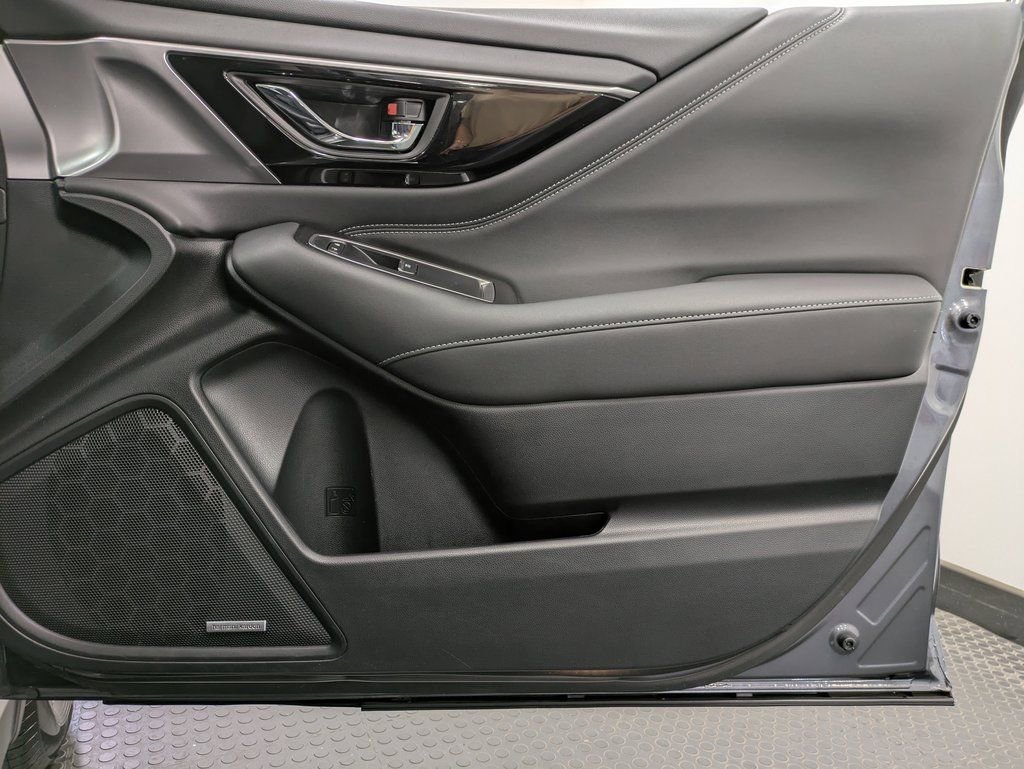 Used 2020 Subaru Outback Limited XT image 27