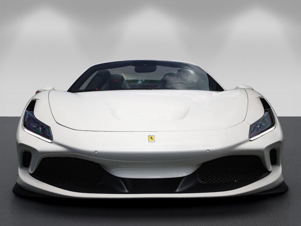 Used 2021 Ferrari F8 Tributo RWD image 8