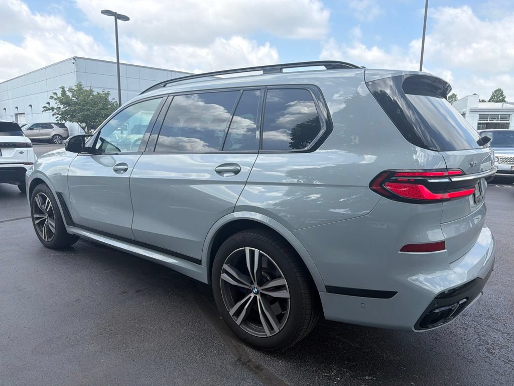 Used 2023 BMW X7 M60i w/ Executive Package AWD/4WD image 3