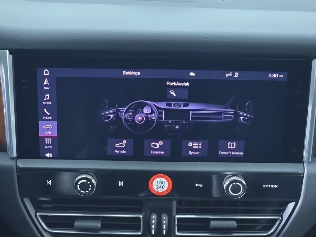 Certified 2023 Porsche Macan Turbo AWD/4WD image 20