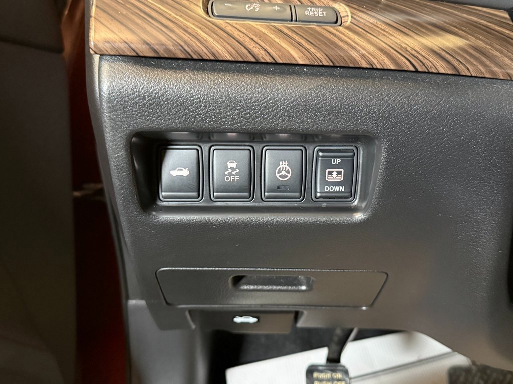 Used 2016 Nissan Maxima Platinum w/ Interior Lighting Package image 20