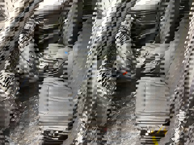 Used 2017 BMW 320i xDrive Sedan image 11