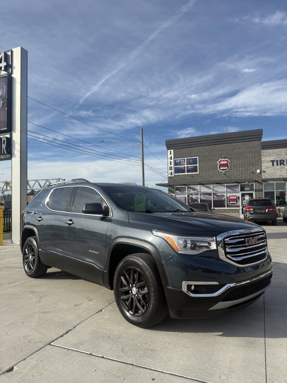 Used 2019 GMC Acadia SLT w/ LPO, Floor Liner Package