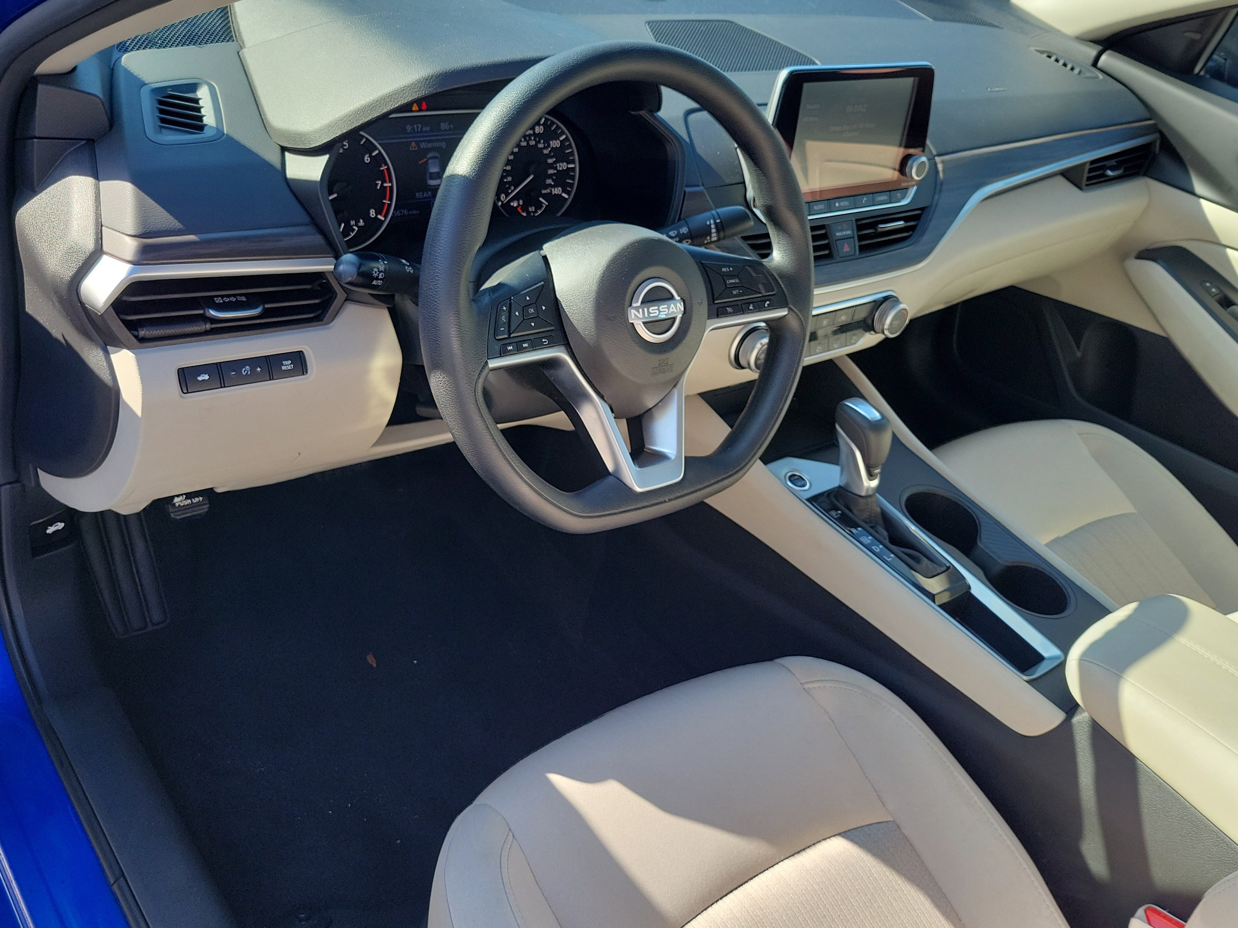 Certified 2025 Nissan Altima 2.5 SV FWD image 17