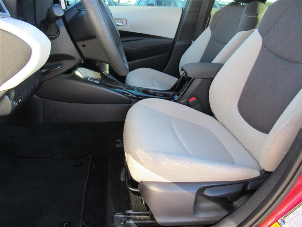 Used 2020 Toyota Corolla LE image 16