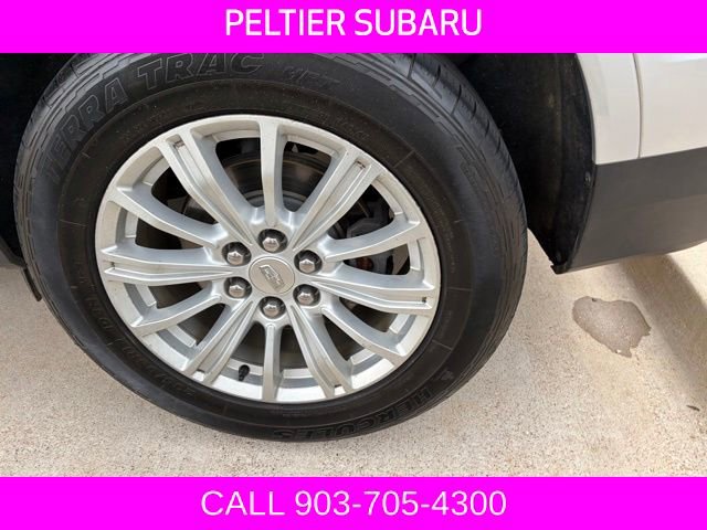 Used 2019 Cadillac XT5 FWD image 4