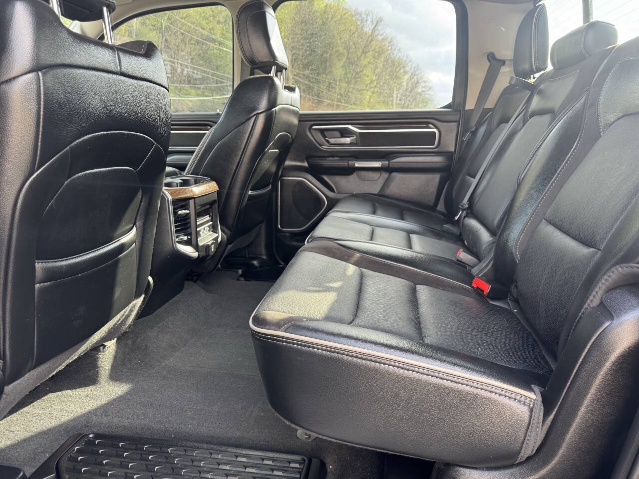 Used 2022 RAM 1500 Laramie AWD/4WD image 8