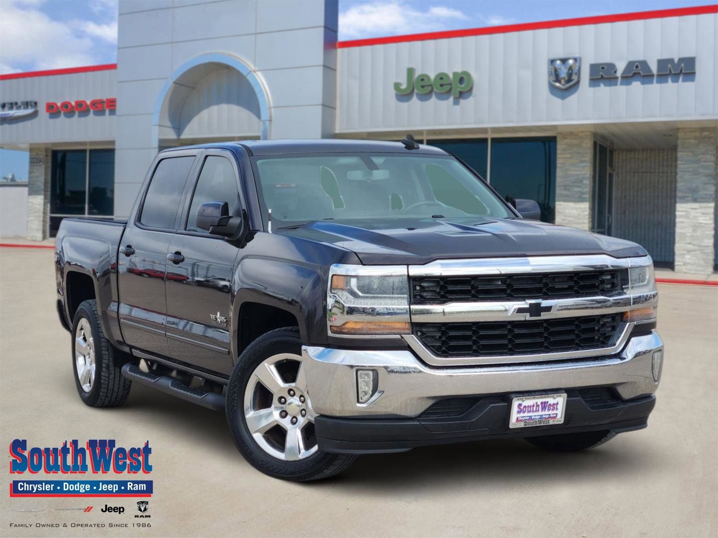 Used 2016 Chevrolet Silverado 1500 LT w/ Texas Edition image 1