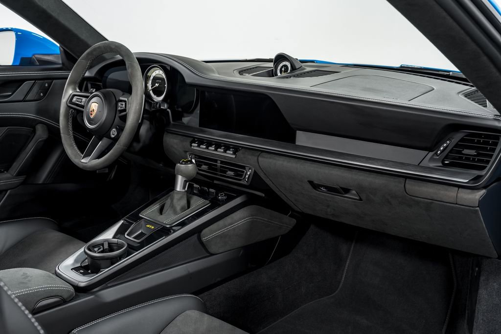 Used 2022 Porsche 911 GT3 RWD image 33