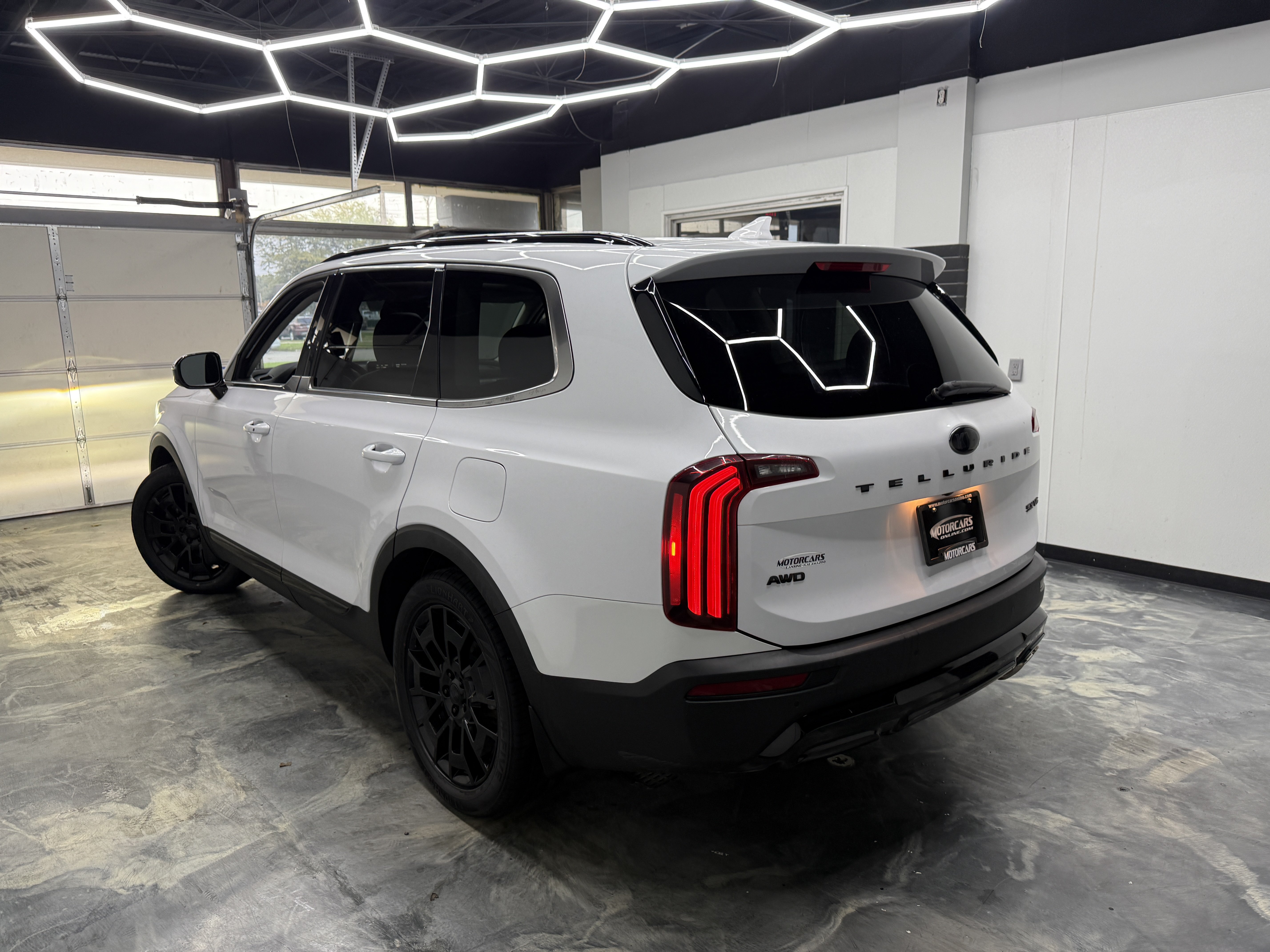 Used 2021 Kia Telluride SX AWD/4WD image 3