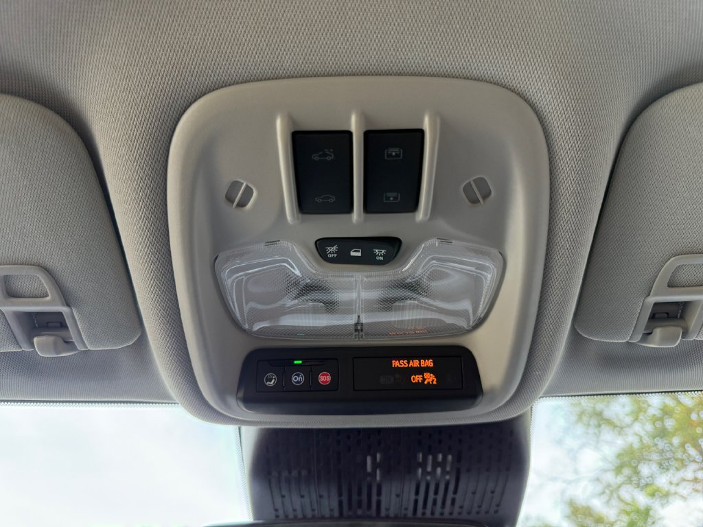 New 2027 Chevrolet Bolt LT w/ Dual Panel Sunroof Package FWD image 18