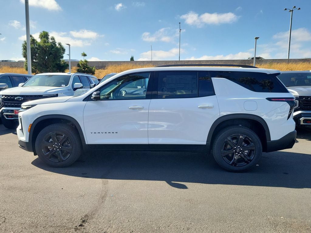 New 2027 Chevrolet Traverse LT w/ Midnight/Sport Edition FWD image 26