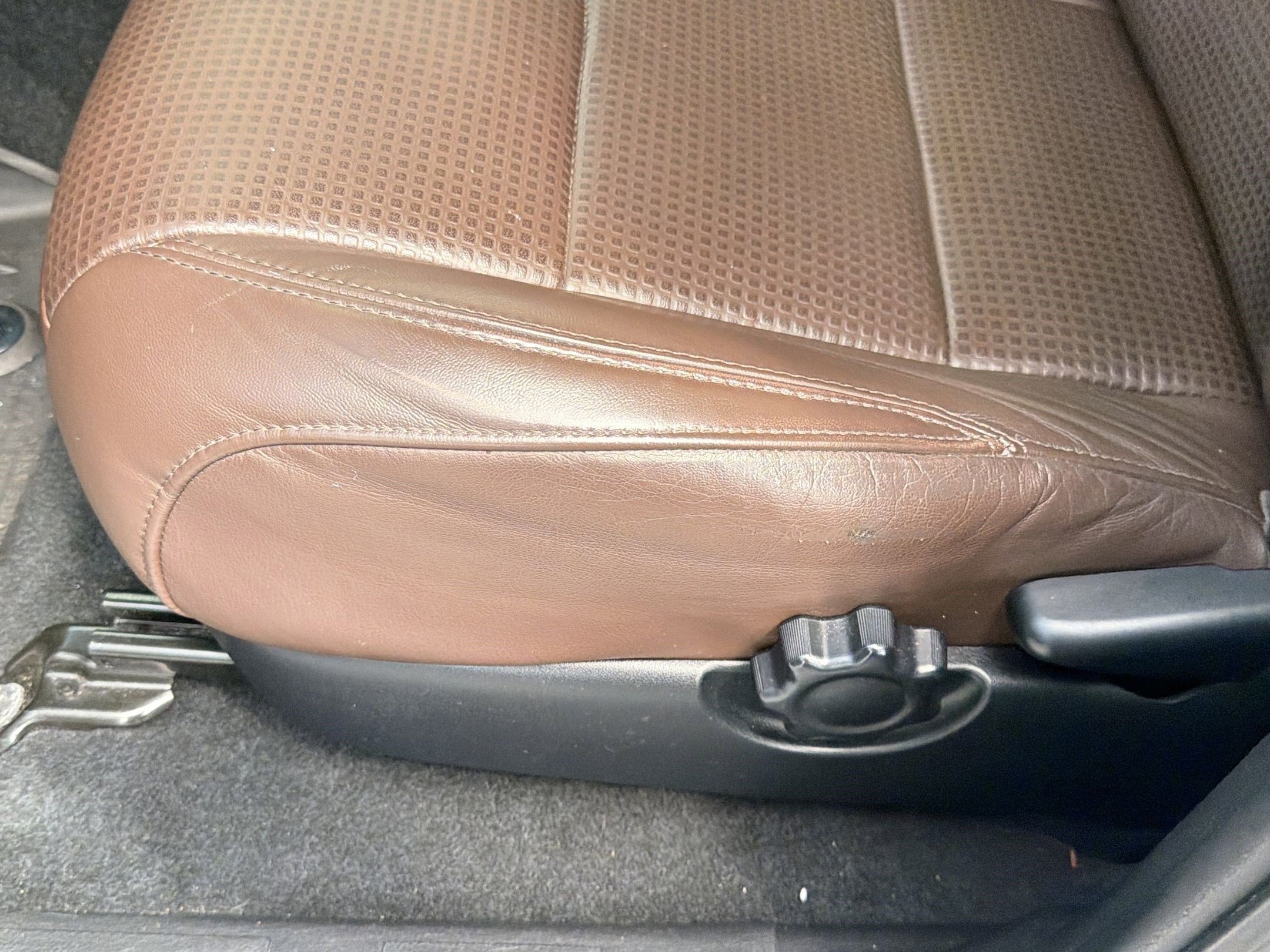 Used 2019 Toyota Tacoma Limited image 14