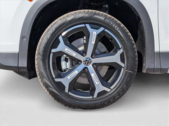 New 2025 Volkswagen Tiguan SE image 10