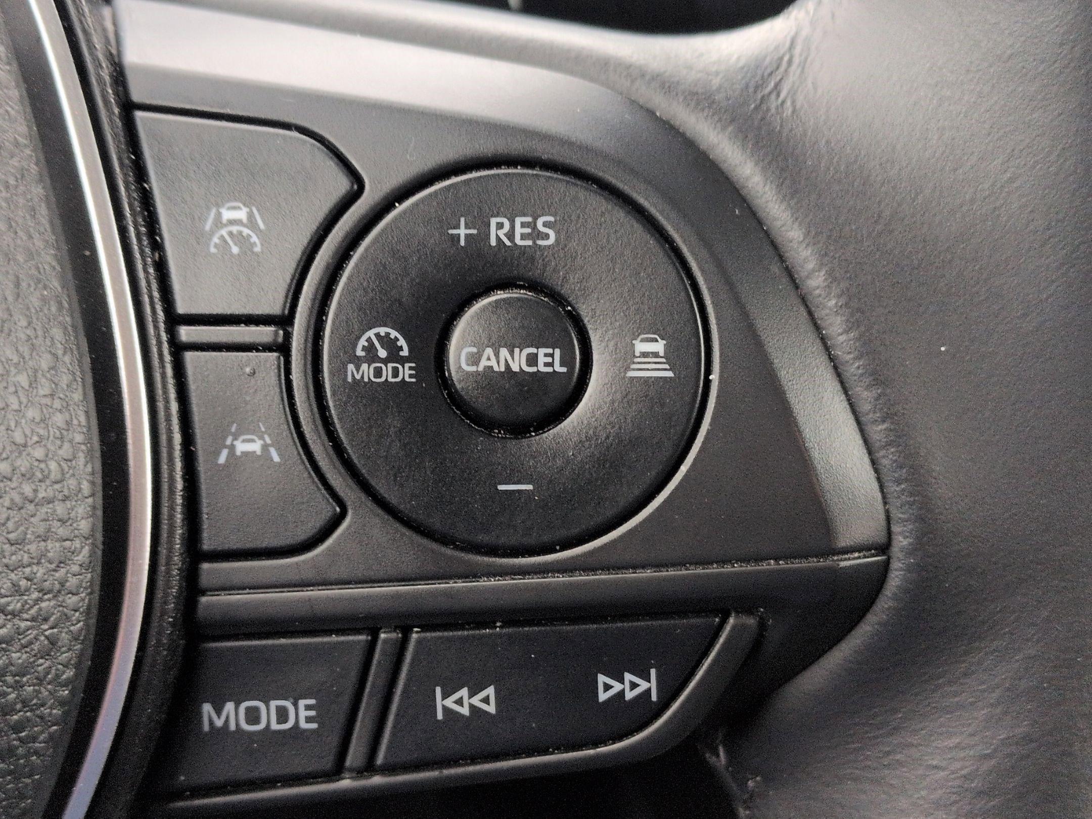 Used 2023 Toyota Corolla Cross LE w/ Moonroof Package image 22