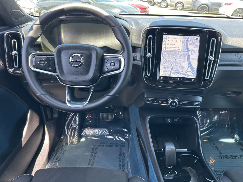 Used 2023 Volvo XC40 Recharge Plus image 20