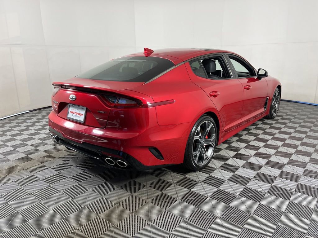Used 2018 Kia Stinger GT2 image 16