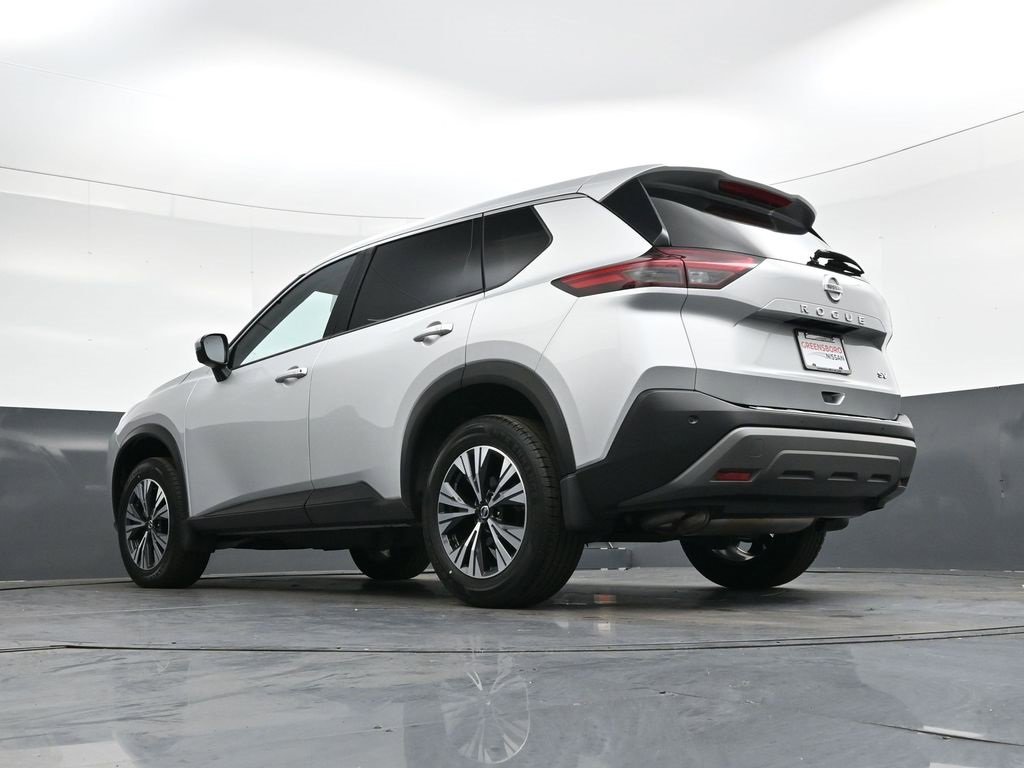 Used 2021 Nissan Rogue SV image 35