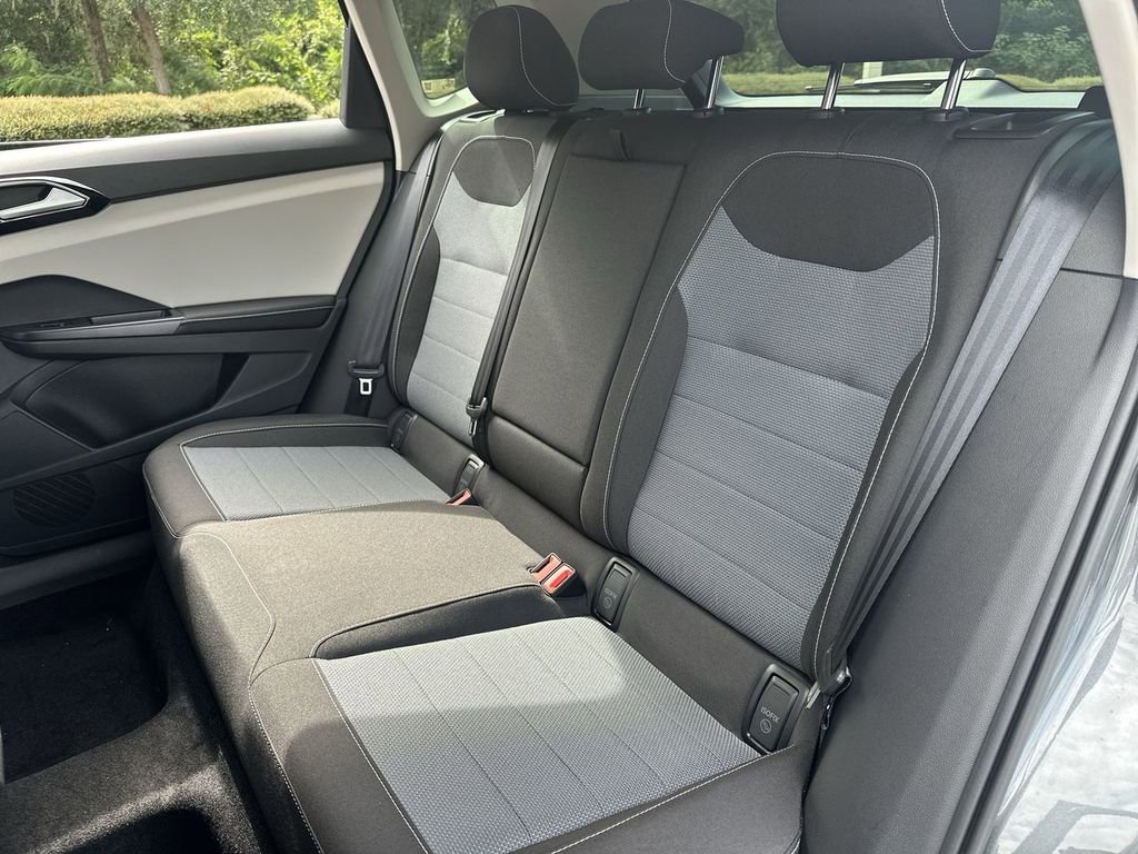 New 2025 Volkswagen Taos S image 23