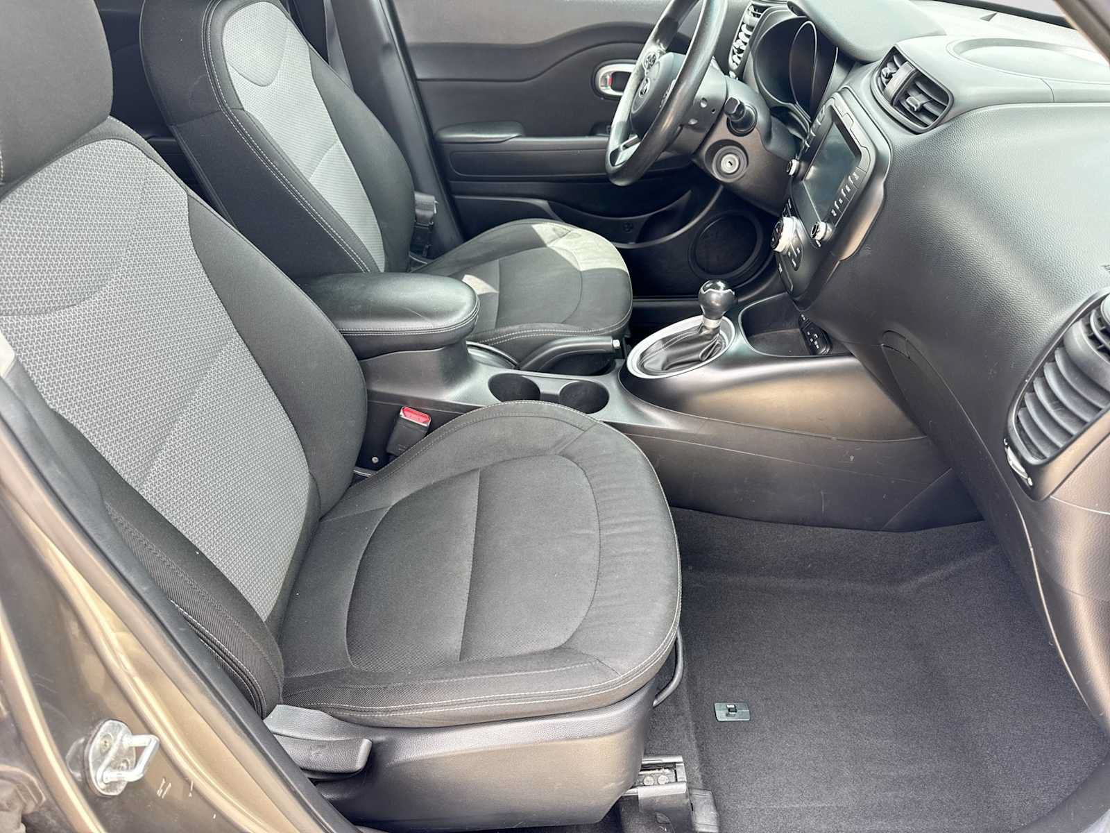 Used 2018 Kia Soul + FWD image 20