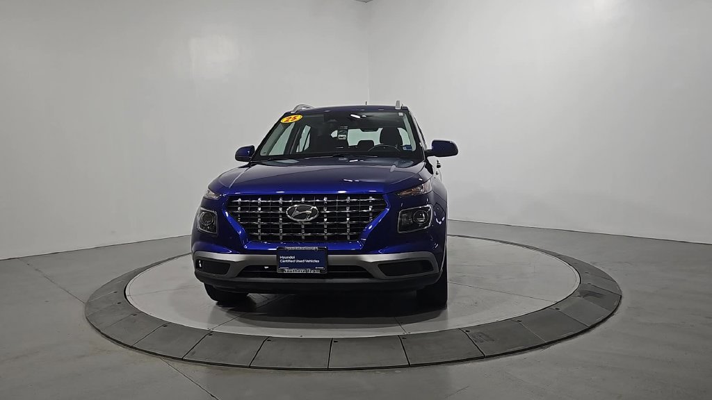 Certified 2025 Hyundai Venue SEL FWD image 10