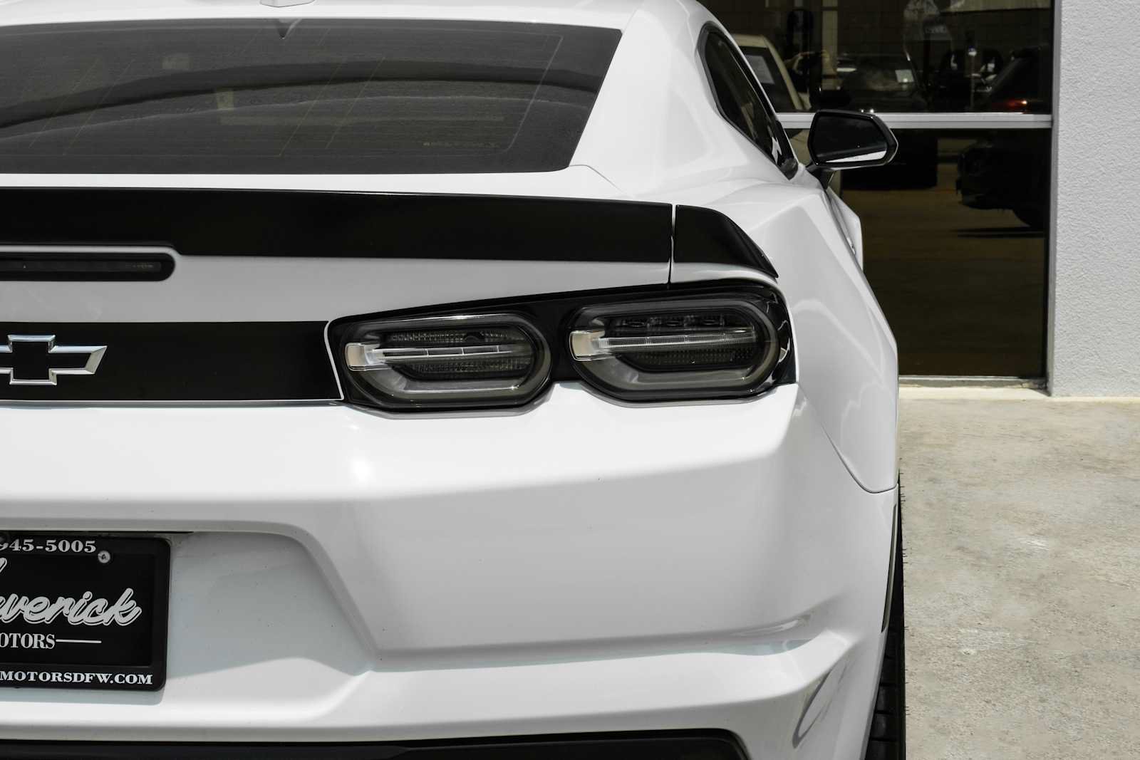Used 2021 Chevrolet Camaro SS RWD image 37