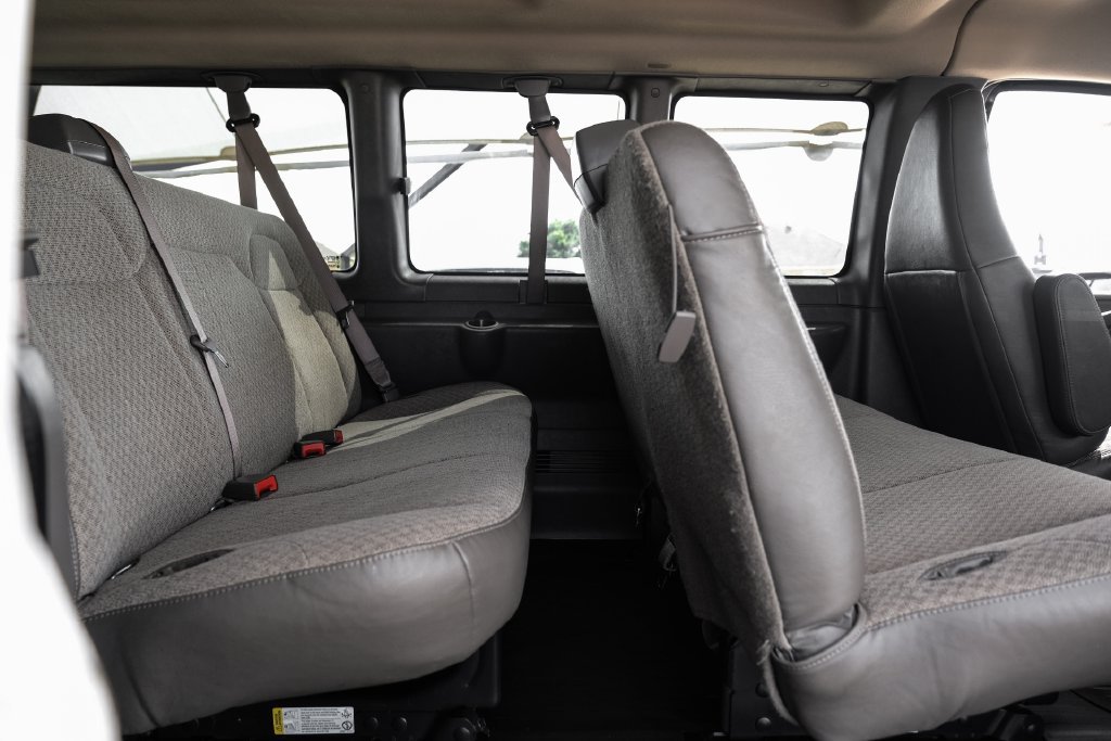 Used 2021 Chevrolet Express 3500 LS w/ Chrome Appearance Package RWD image 41