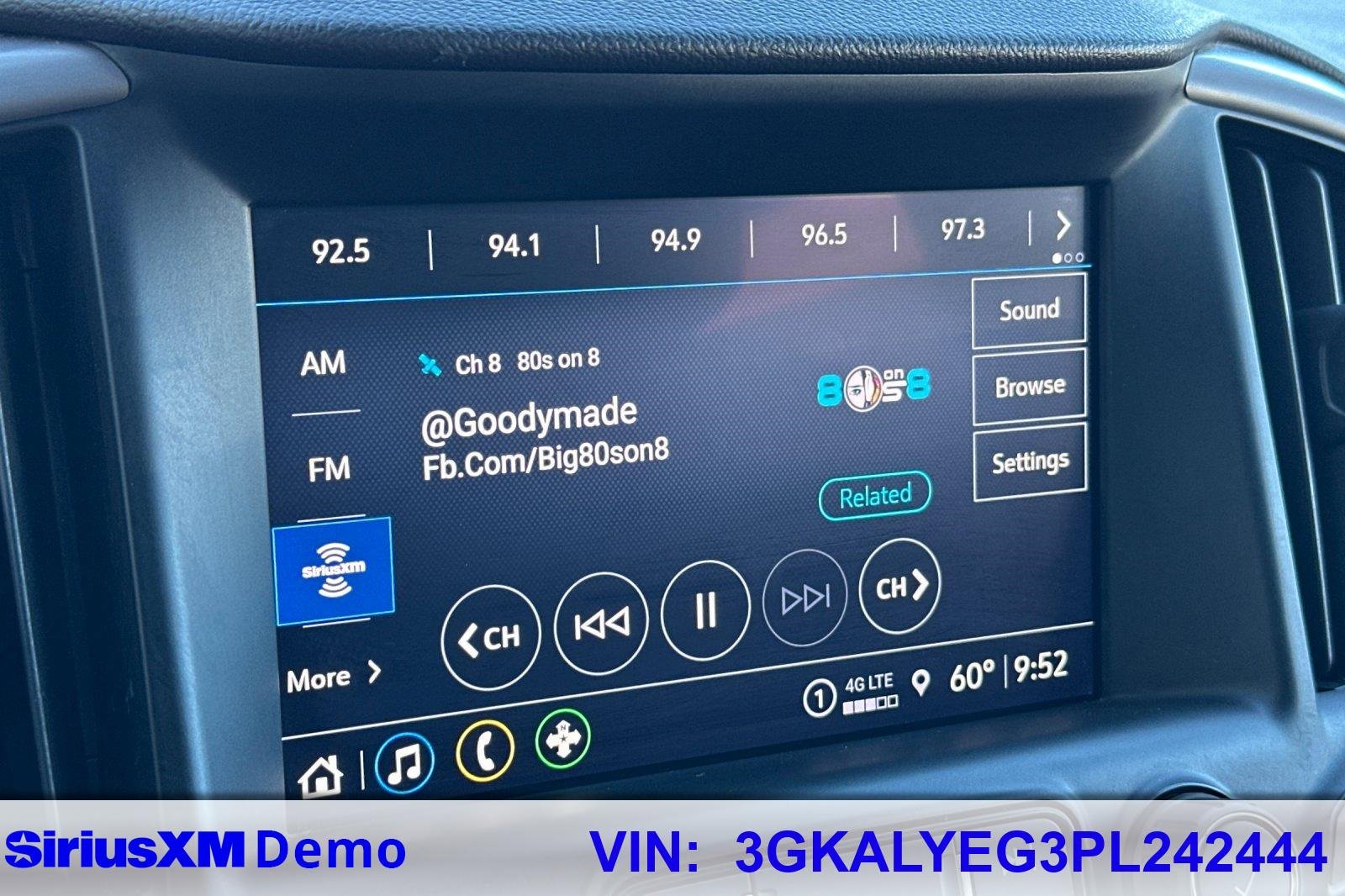 Used 2023 GMC Terrain AT4 image 29