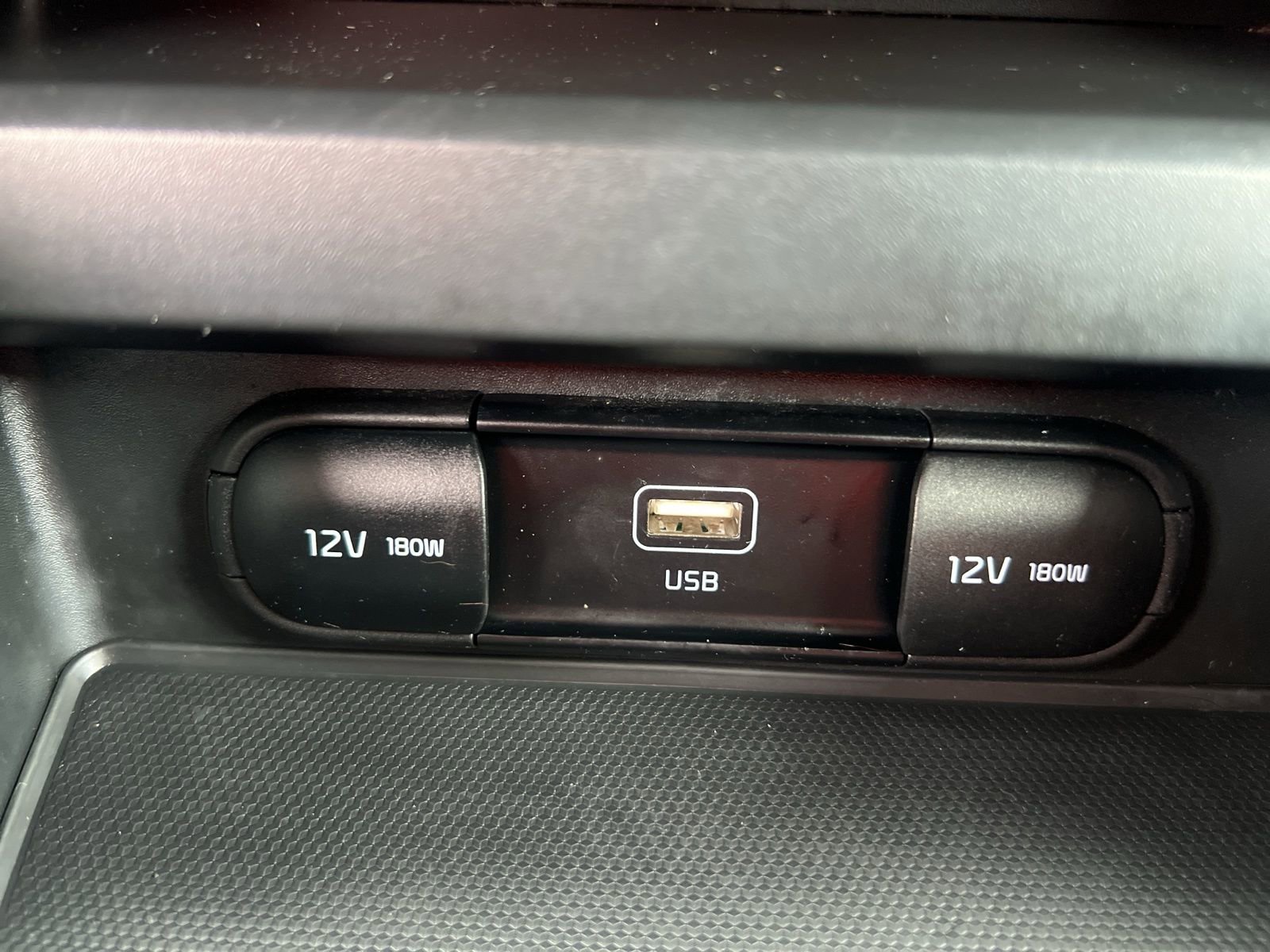 Used 2023 Kia Soul LX image 18