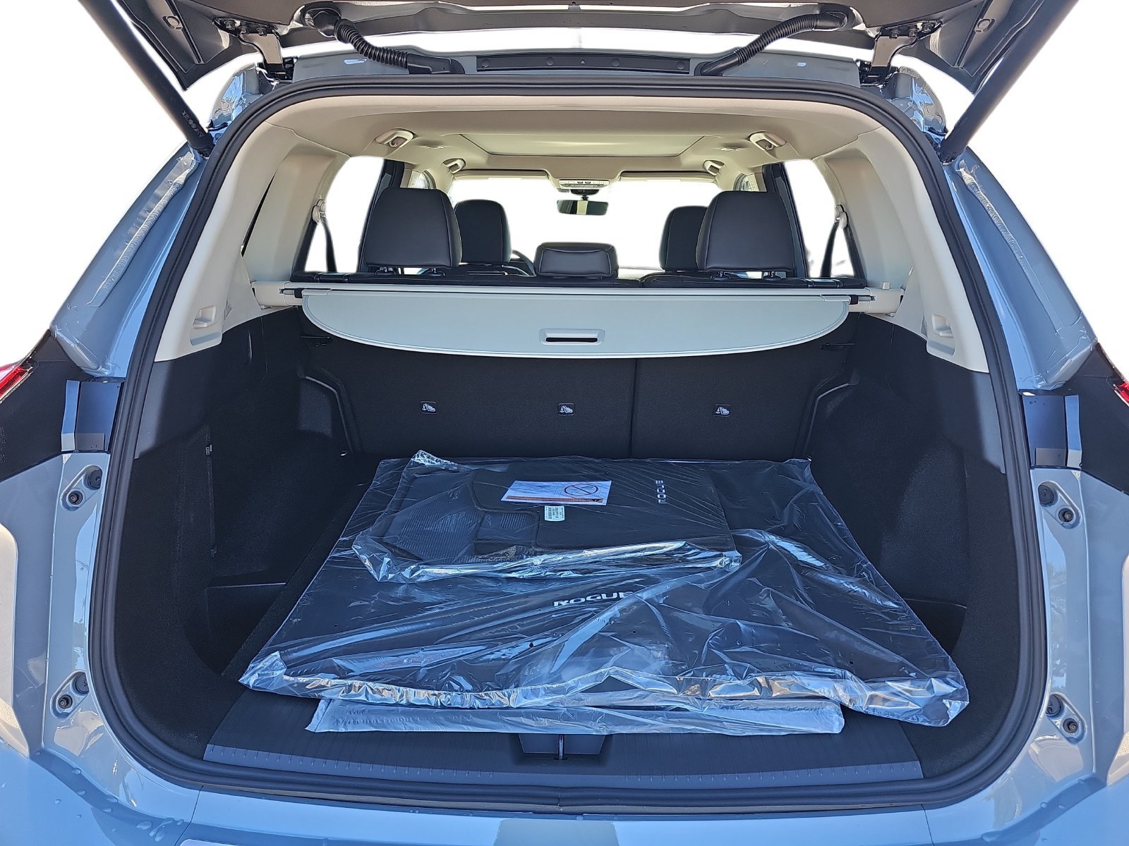 New 2027 Nissan Rogue Dark Armor FWD image 30