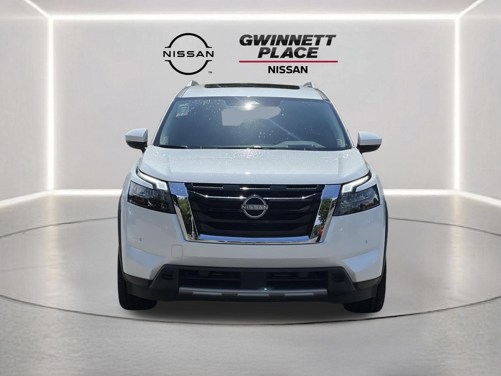 Certified 2025 Nissan Pathfinder Platinum w/ Cargo Package AWD/4WD image 34