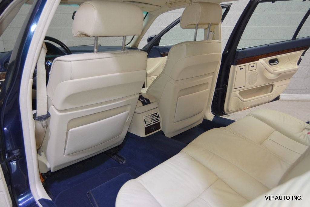 Used 2001 BMW 740iL RWD image 28