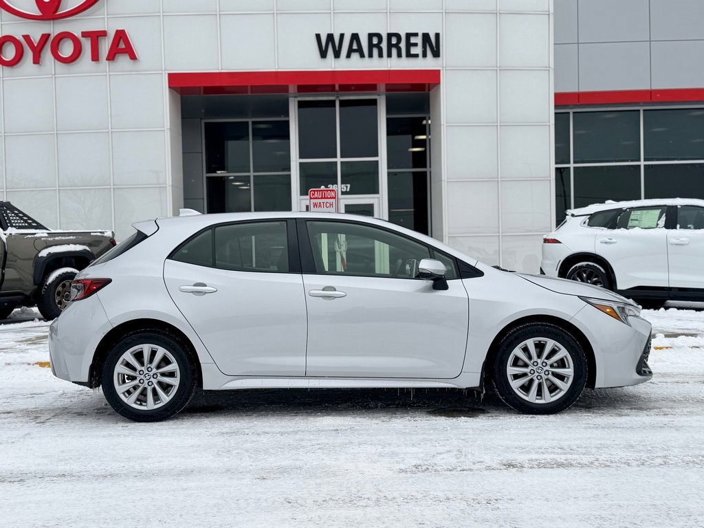 Used 2023 Toyota Corolla SE image 3