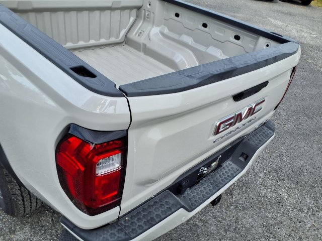 New 2026 GMC Canyon AT4 AWD/4WD image 15