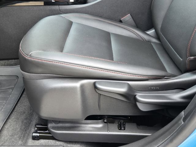 Used 2025 Chevrolet Trax RS w/ Driver Confidence Package FWD image 23