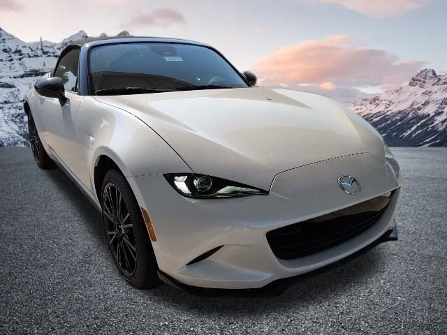 New 2025 MAZDA MX-5 Miata Club w/ Interior Package