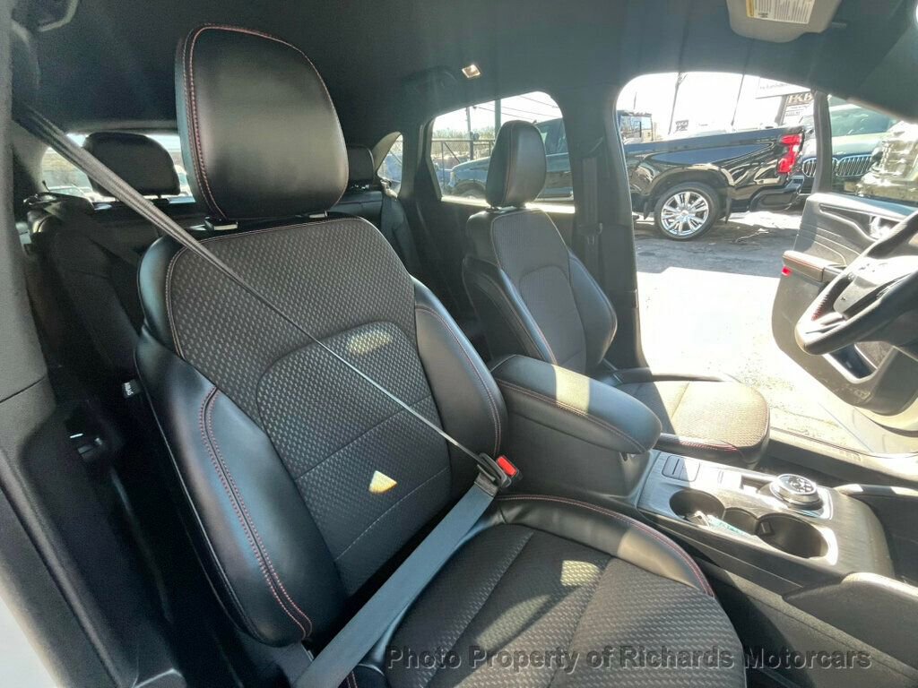 Used 2024 Ford Escape ST-Line image 17