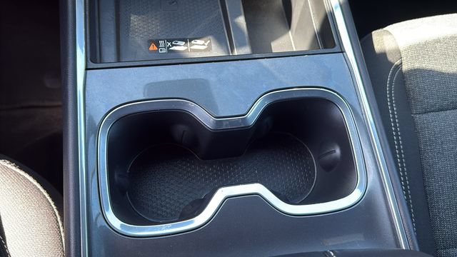 Used 2025 GMC Acadia Elevation FWD image 23