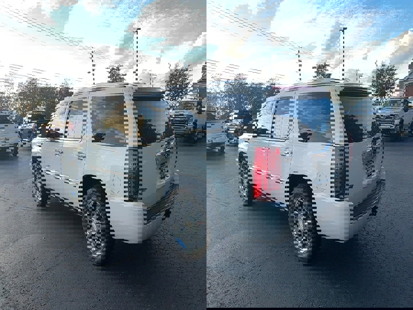 Used 2014 Cadillac Escalade Luxury image 7