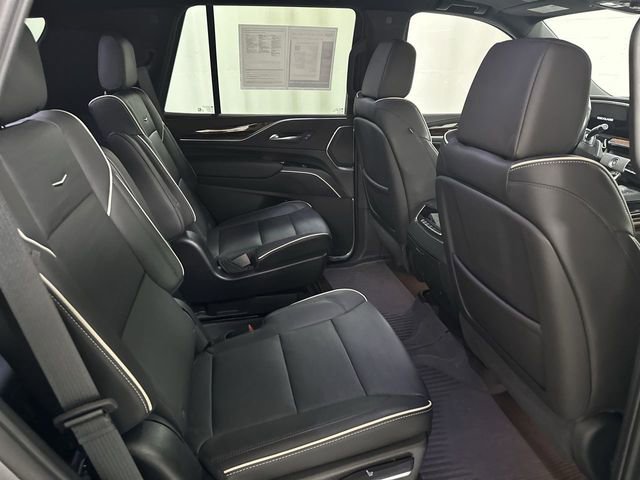 Used 2023 Cadillac Escalade Premium Luxury image 18