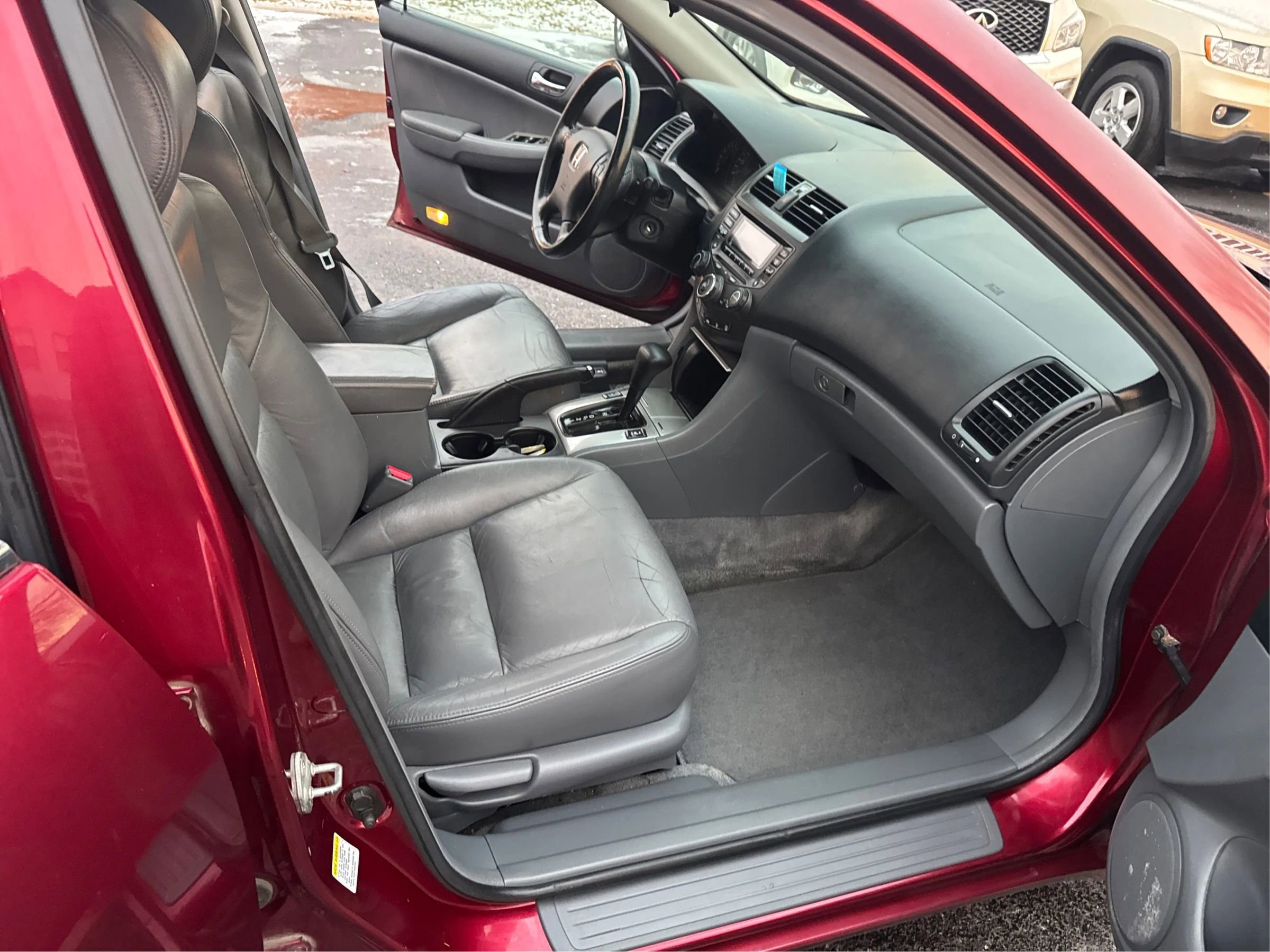 Used 2005 Honda Accord EX-L image 25