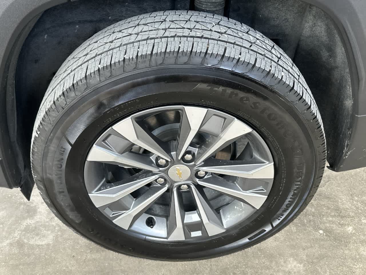 Used 2025 Chevrolet Equinox LT FWD image 11
