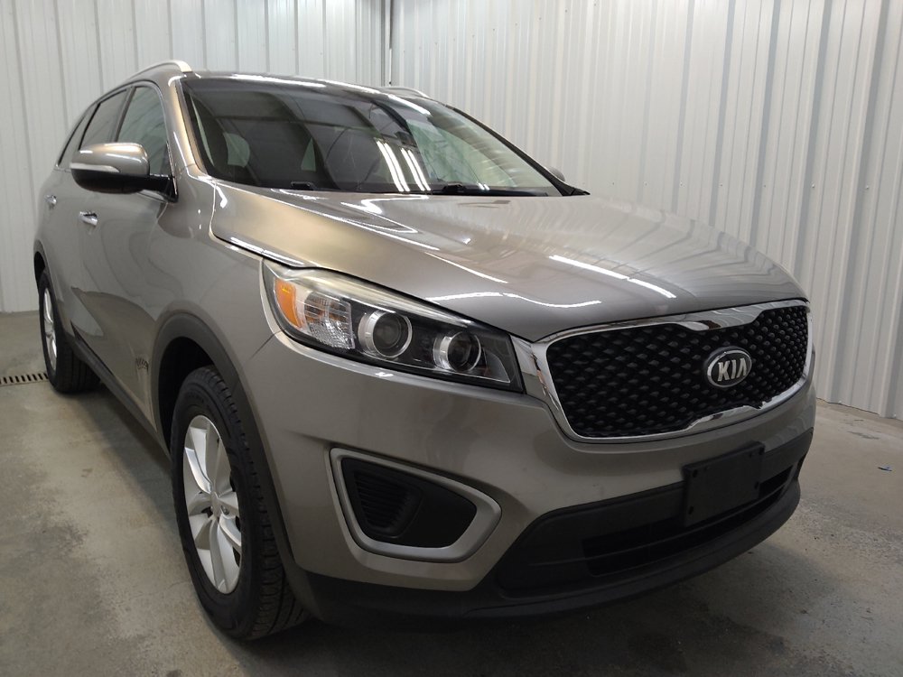 Used 2016 Kia Sorento FWD image 13