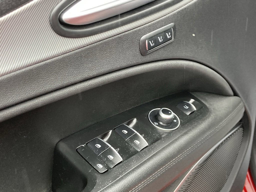 Used 2022 Alfa Romeo Stelvio Veloce image 21