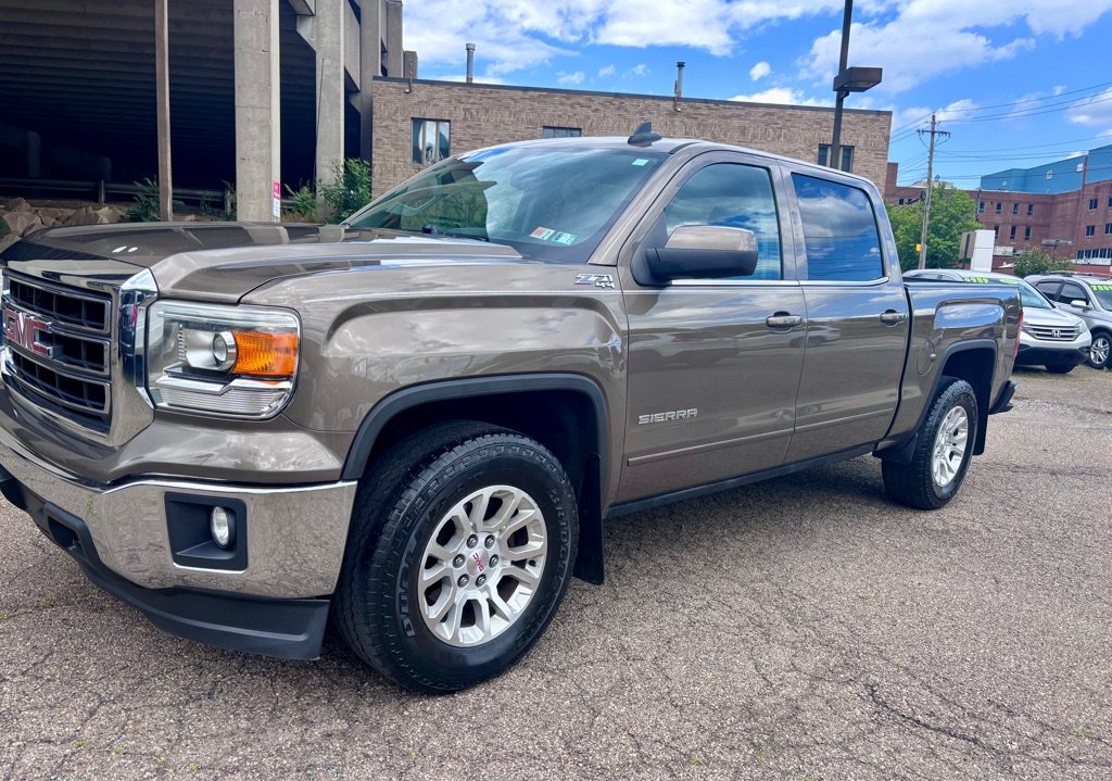 Used 2015 GMC Sierra 1500 SLE w/ SLE Value Package AWD/4WD image 1