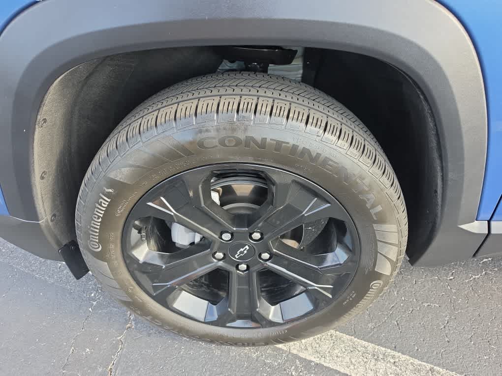 Used 2026 Chevrolet Equinox LT w/ Convenience Package II FWD image 11